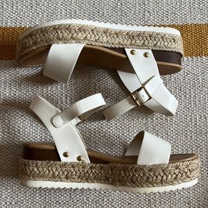 Like New Soda Shoes CLIP wedge espadrille sandal, 7.5